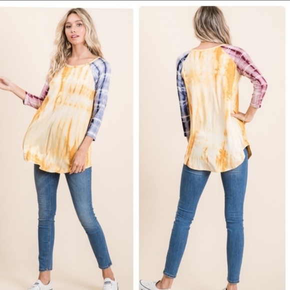 Tri Colored Tie Dye 3/4 Sleeved Tunic Top - Picture 3 of 13